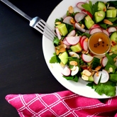 Ředkvičkový salát s okurkou
